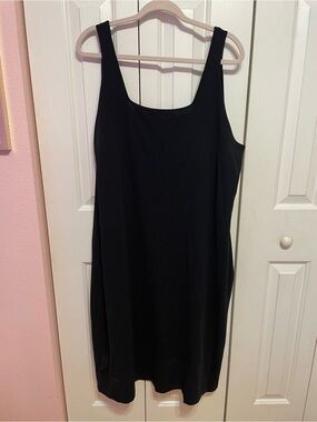 Universal Standard Black Women’s Dress